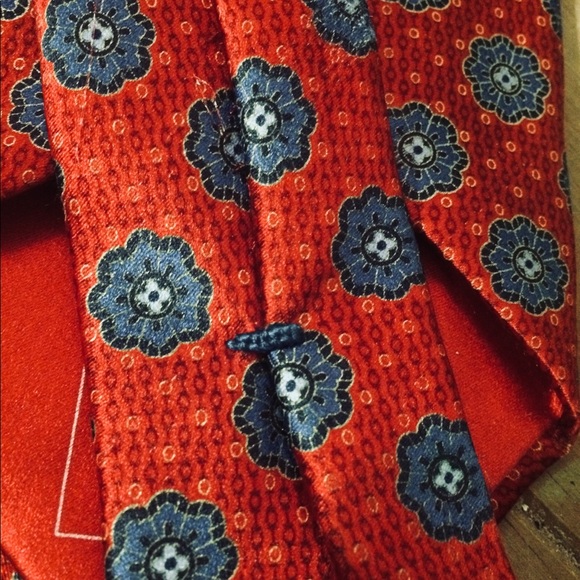 Absolutely Stunning Neiman Marcus Exclus Tie - Picture 2 of 8